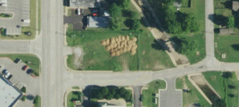 305 Elm St