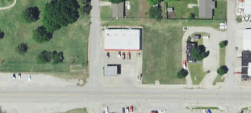 1220 Main St
