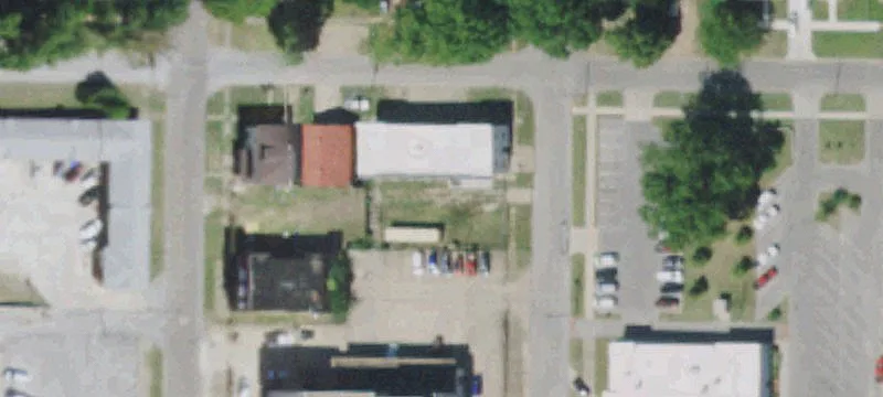 320 Grand Ave