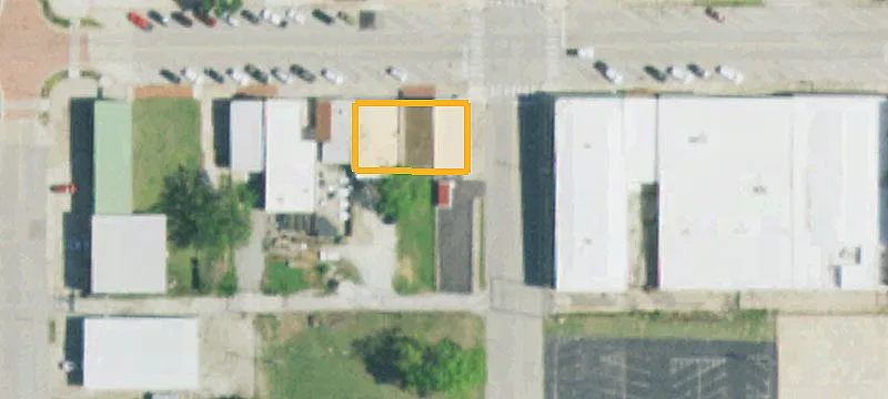 425 Main St