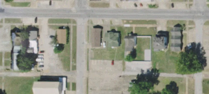 100 8th St