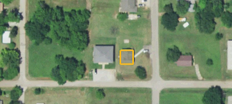 609 Dogwood St