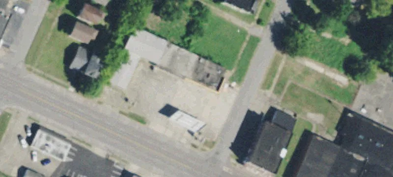 900 Broadway St