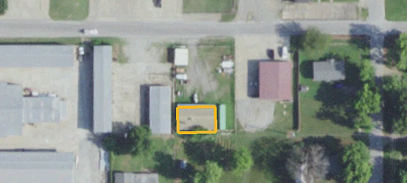 130 3rd Ave