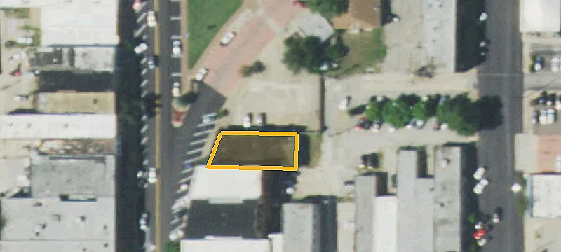 211 Main St