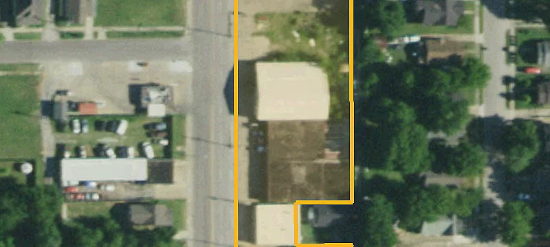 121 Lewis Ave