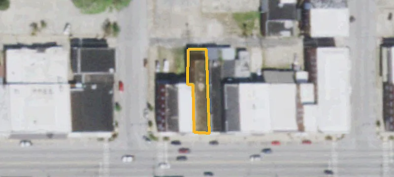 418 Main St