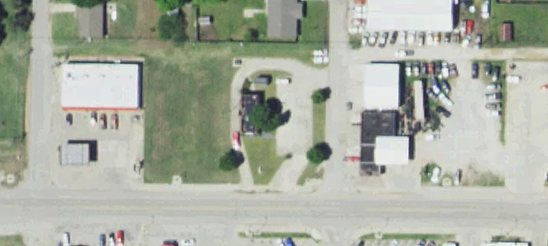 1215 Main St