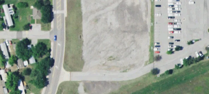 1301 Ed Noble Pkwy