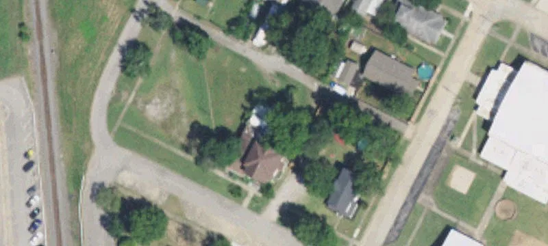 210 4th St