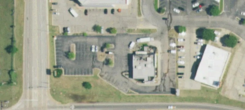 512 Shawnee Mall Dr