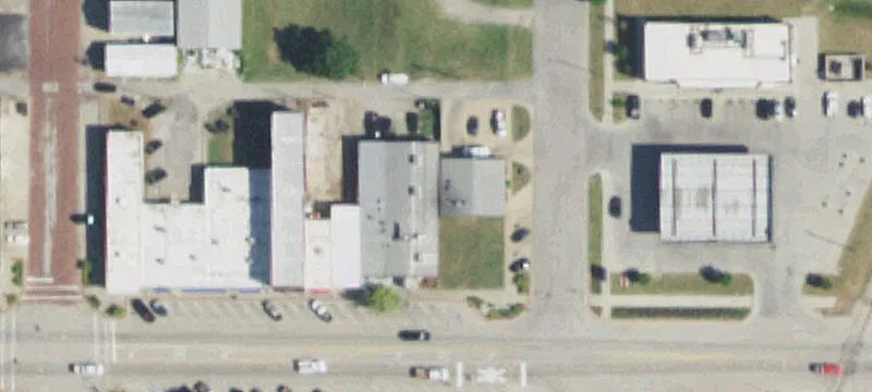 906 Main St
