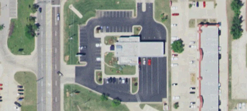 1900 Douglas Blvd