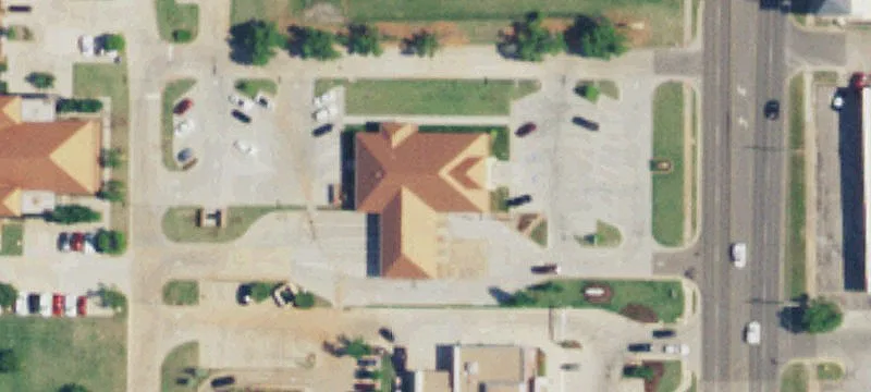 1401 Kelly Ave