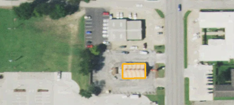 1704 Main St