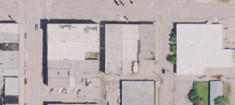 113 115th E Black Wls