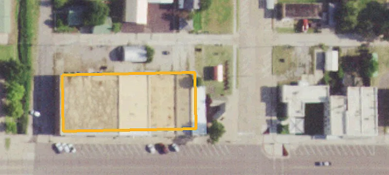 1106 Main St