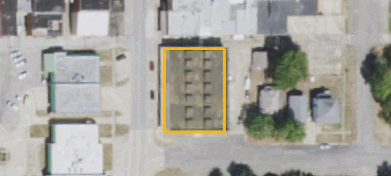 114 4th St