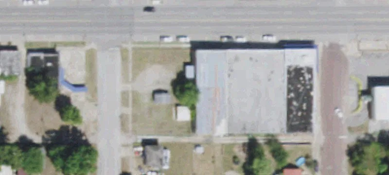 715 Main St