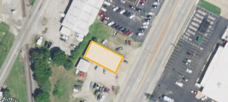 811 Lynn Riggs Blvd