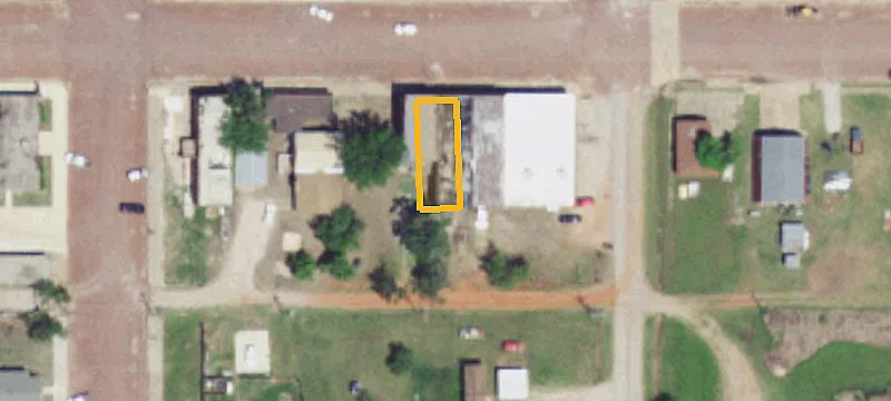 305 Main St