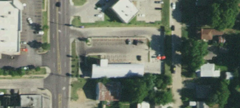 1435 Lewis Ave