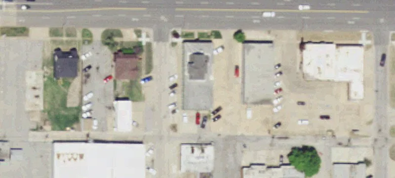 823 Broadway Ave