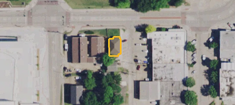 615 University Ave