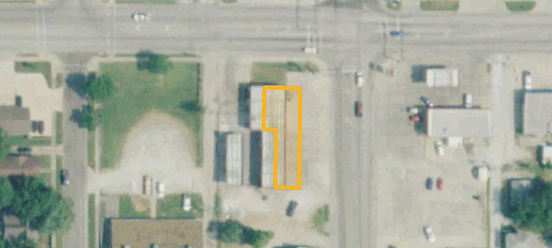 300 Main St