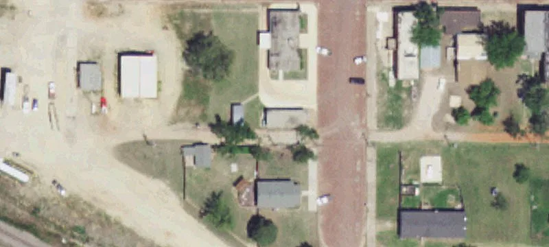 208 4th St