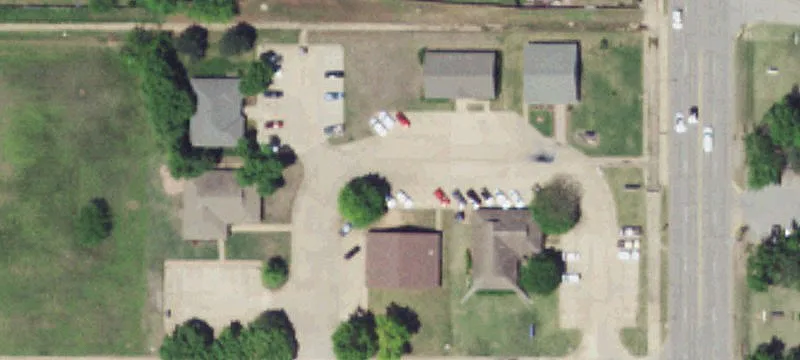 402 Oakwood Rd