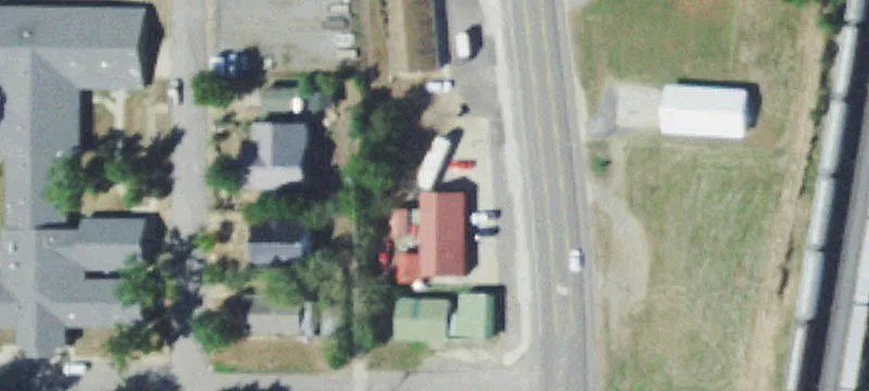 106 1st St