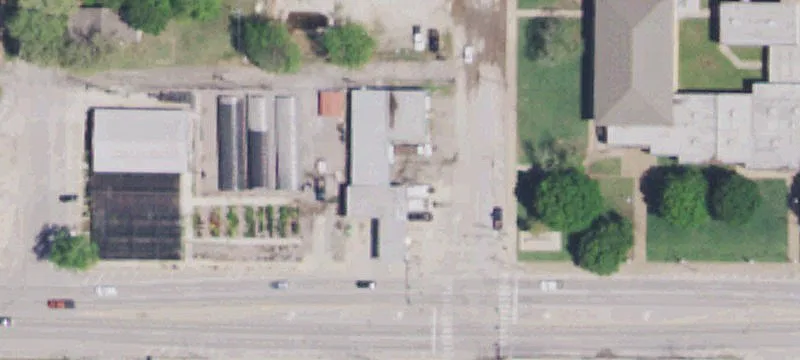 900 Broadway Ave