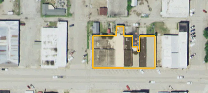 425 Main St