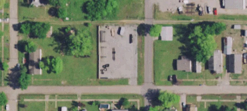 901 Steele Ave
