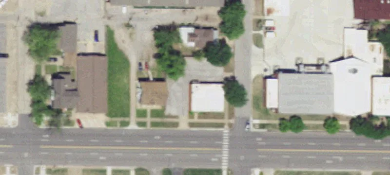 702 Broadway Ave