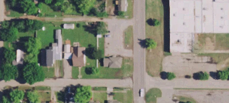 823 Little Ave
