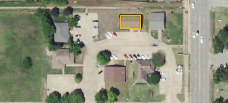 402 Oakwood Rd