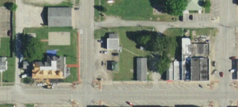802 Delaware St