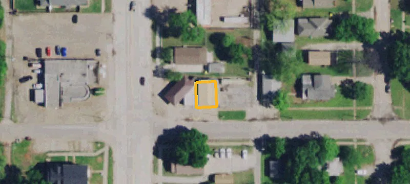 1323 Main St