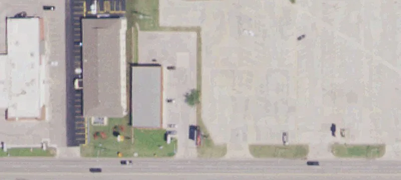 2112 Broadway Ave
