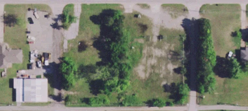 2213 Main St