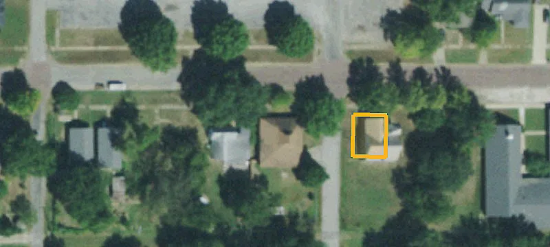 402 Commercial St