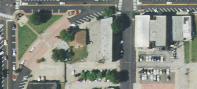 28 Broadway St