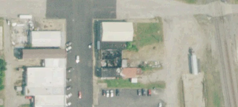 320 Commercial St