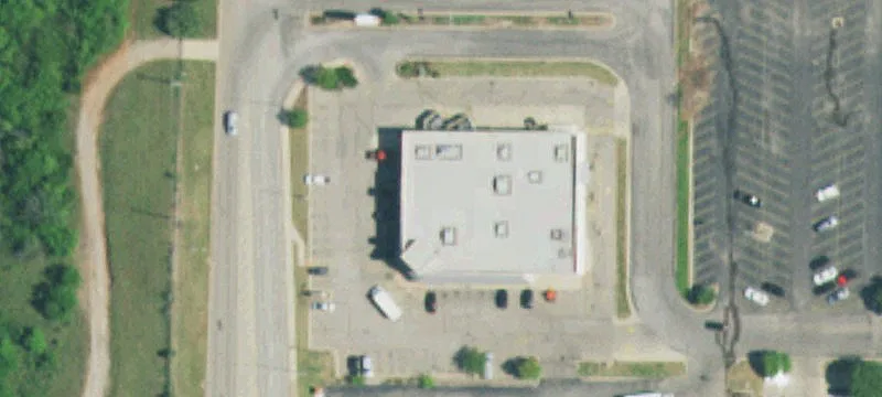600 Shawnee Mall Dr