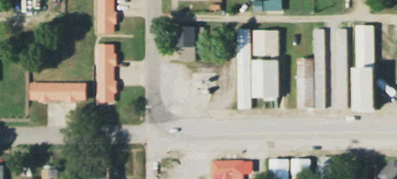 100 8th St