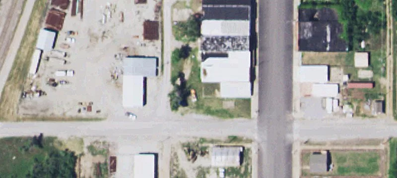 305 Main St