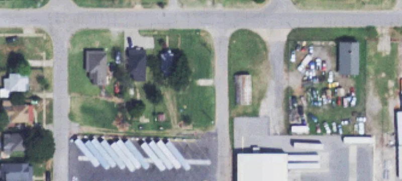208 Hayes Ave