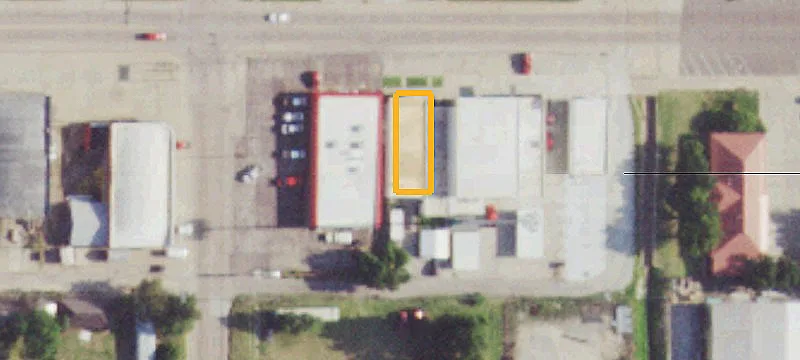 1213 Main St